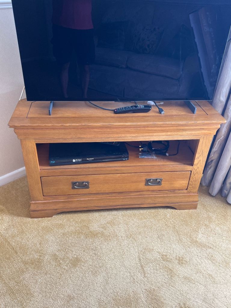 Solid Wood TV Stand with Drawer and Shelf