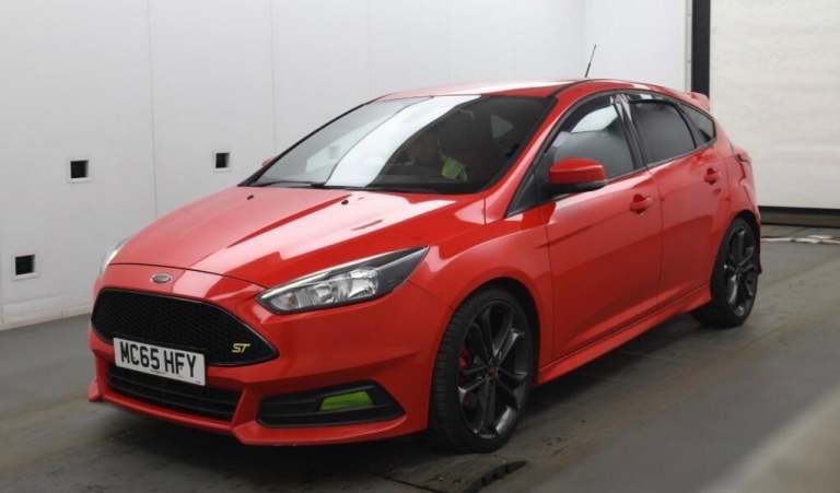 2015 Ford Focus 2.0 TDCi ST-2 Euro 6 (s/s) 5dr HATCHBACK Diesel Manual
