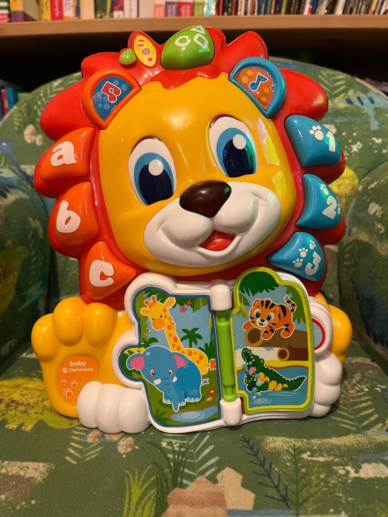 Baby Clementoni - Leo The Interactive Lion (Bilingual Toy).