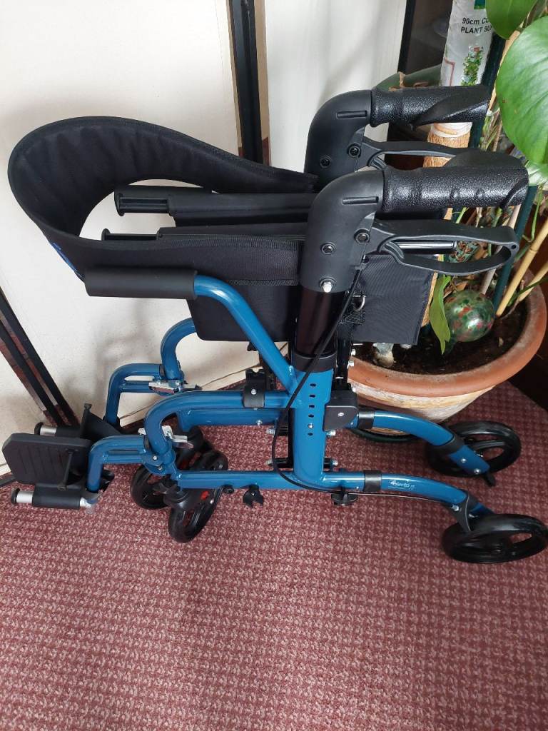 Rollator nearly new