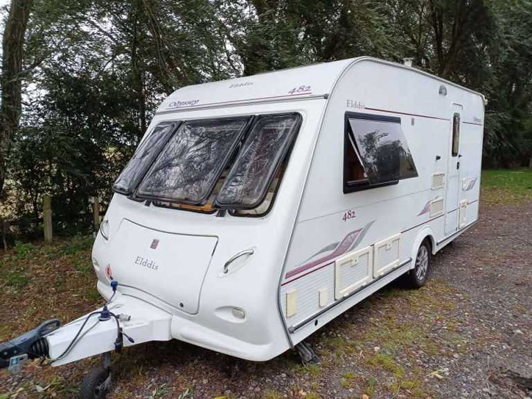 2 BERTH CARAVAN WITH MOTOR MOVER