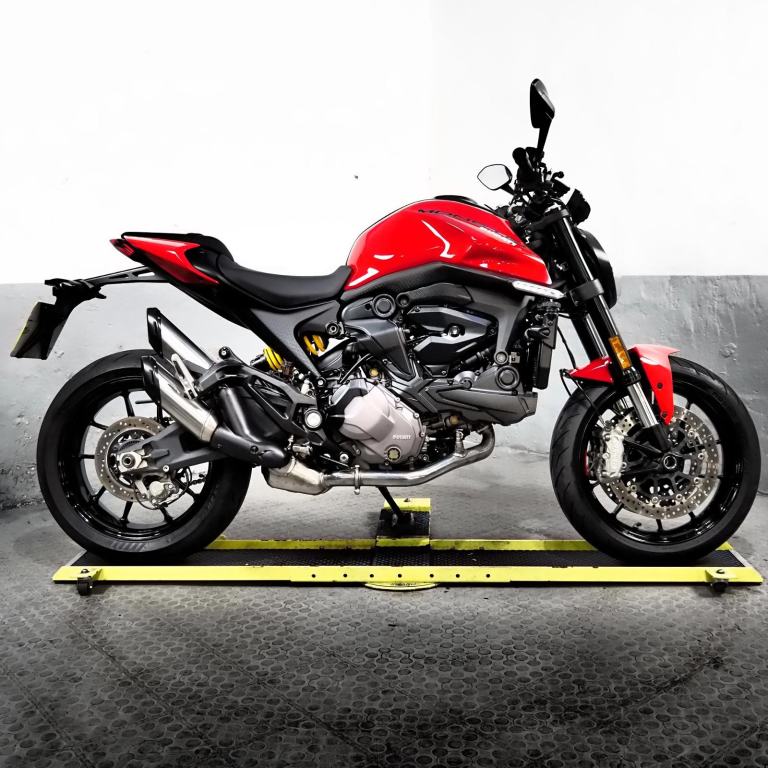 2023 Ducati Monster 950 11k Miles FDSH ,stunning Italian Naked ,see video