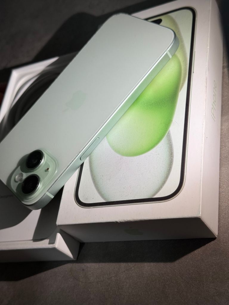 Apple iPhone 15 *read add*