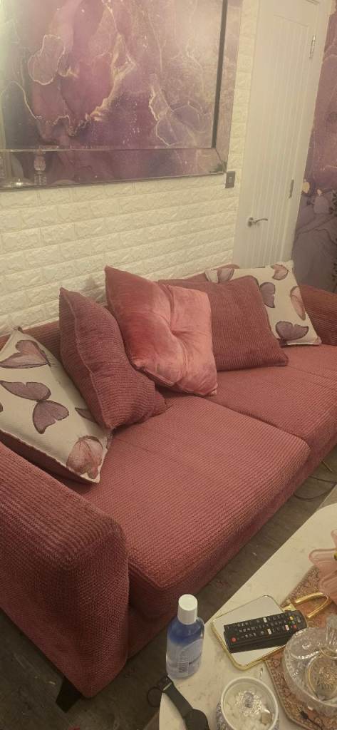 real bargain of DFS sofa 