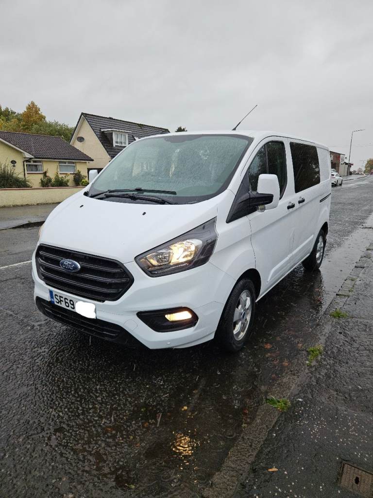 69/ reg Transit Custom crew van 6 seats eco_tech 2.0 ulez comp sim vivaro trafic sprinter relay