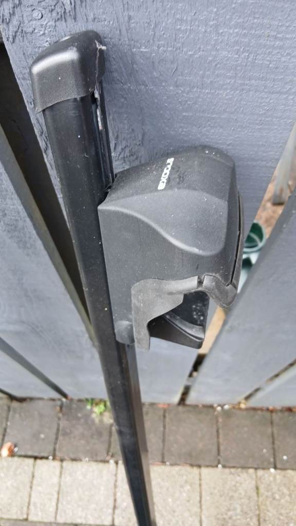 Halfords Exodus roof rack. Fittings for existing roof rail 