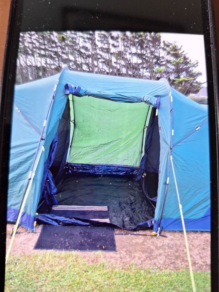 4 person Regatta Kivu family tent.