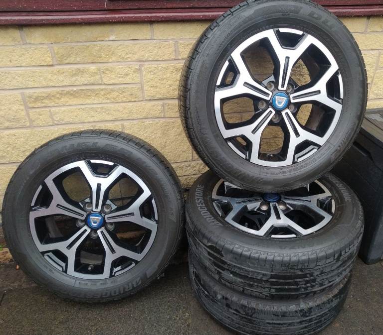 Set of 4 Dacia Duster 17" Maldives Alloy Wheels 215 60 17 Tyres Prestige Techroad SE Twenty