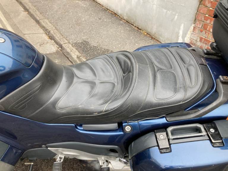 Honda Pan European ST1100Y 2000 (X reg) LOTS OF EXTRAS - BRAND NEW FRONT TYRE