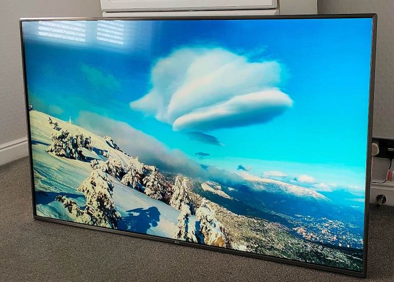 65" LG WALL MOUNT 4K ULTRA HD HUGE SLIM SCREEN LED TV FREEVIEW RC NEW WALL BRACKETS- FREE DELIVERY