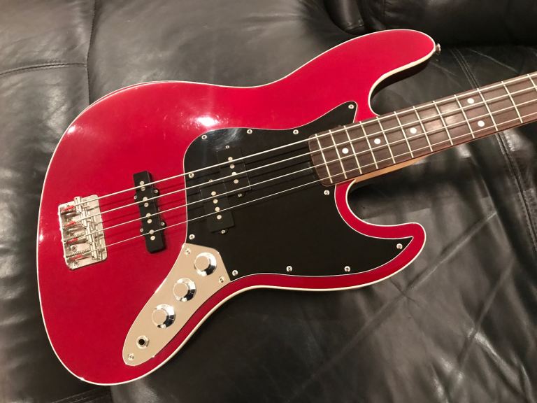 Fender Aerodyne Jazz Bass 2006-08 Old Candy Apple Red, beautiful bass 