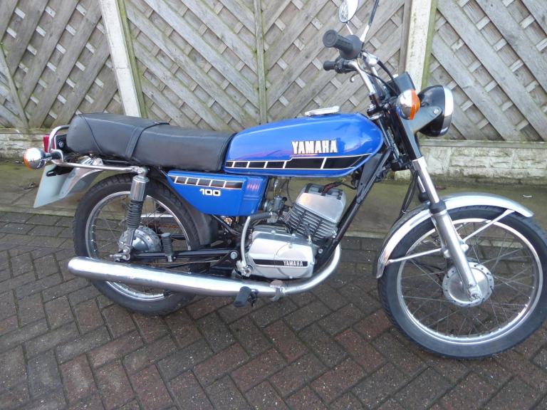 YAMAHA RXS100 V REG 1979 STARTS RUNS WELL NEW BATTERY GOT KEYS AND V5