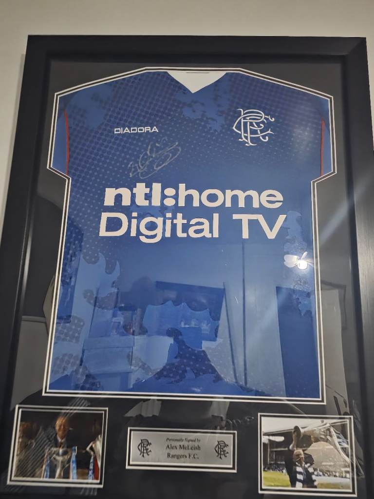 Alex McLeish signed and framed Rangers Fc Shirt