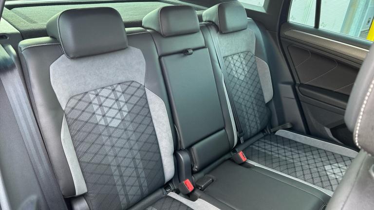 2022 Volkswagen Tiguan 2.0 TDI 200 4Motion R-Line 5dr DSG ESTATE DIESEL Automatic