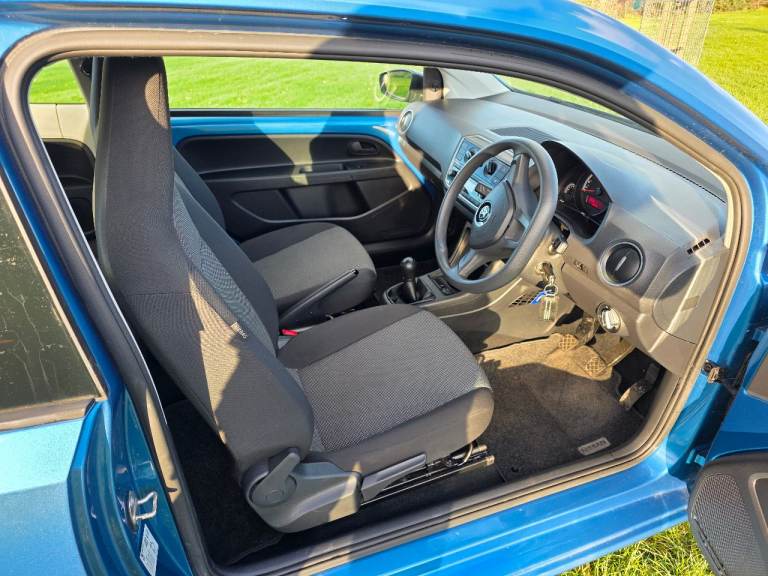 Volkswagen, UP, Hatchback, 2017, Manual, 999 (cc), 3 doors