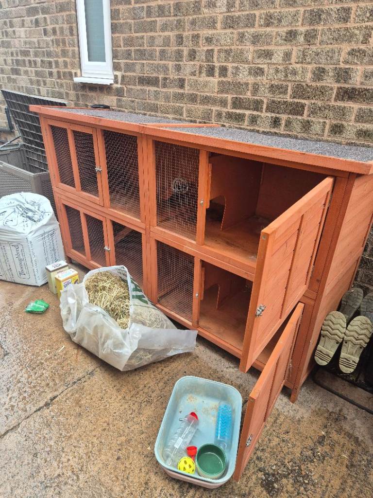 6ft rabbit hutch with accessories 