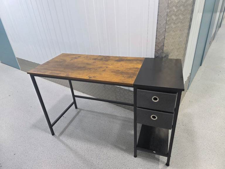Modern Desk as new