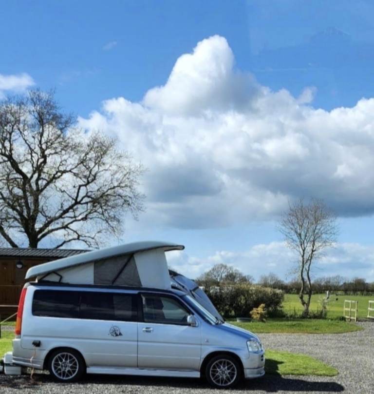 Reduced Honda, 1998, 2000 (cc)  Campervan with Wellhouse conversion