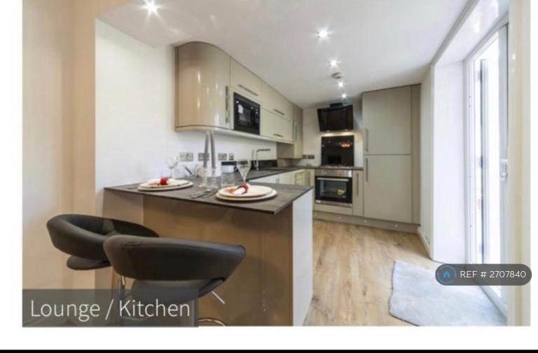 2 bedroom flat in Oval Road, East Croydon, CR0 (2 bed) (#2707840)