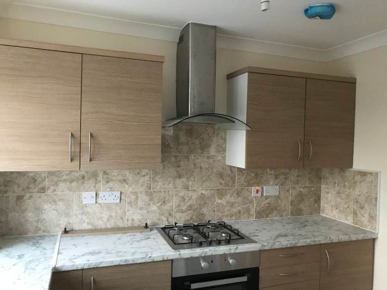 BELL HOMES is Proud To Present This 2 Bedroom Spacious Flat at Longbridge road RM8 2AJ.