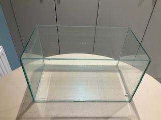 Glass Goldfish Bowl – 36cm – Includes Grit & Ornament