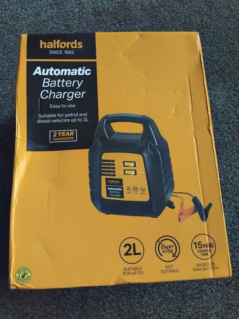 Halfords Automatic car battery charger New in box 