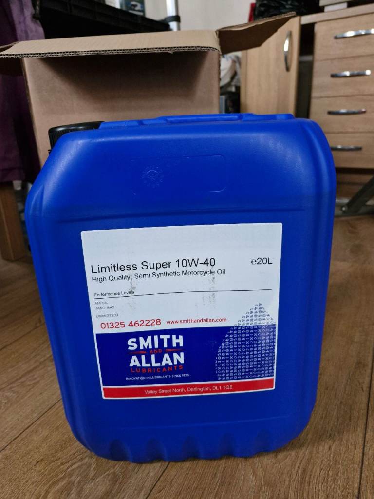 Smith & Allan Motorcycle Oil 10W-40 4-Stroke 4T Semi Synthetic 20 L Collect only