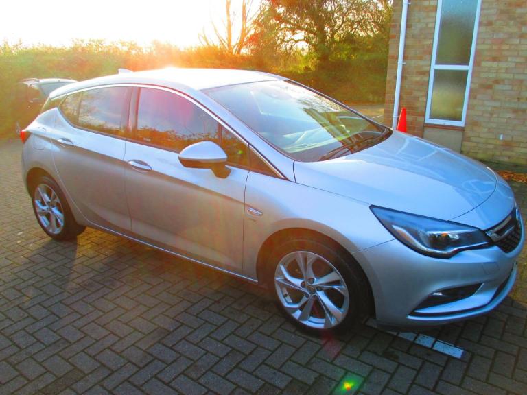 2017 Vauxhall Astra 1.4T 16V 150 SRi Nav 5dr HATCHBACK PETROL Manual