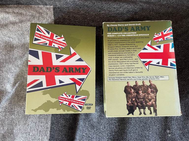 DAD'S ARMY COMPLETE BBC SERIES 1 - 9 + XMAS SPECIALS / 14 X DVD BOX SET /NEAR MINT