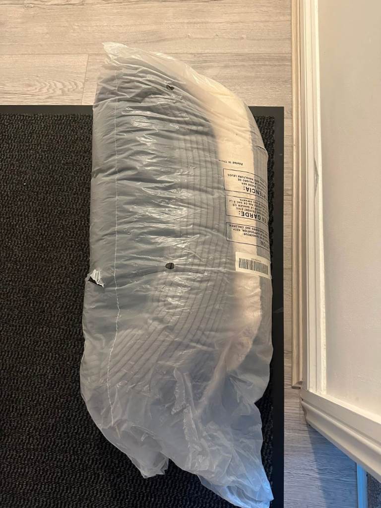 Large Dog Bed - 81 x 63 x 18 cm (Totally new x2)