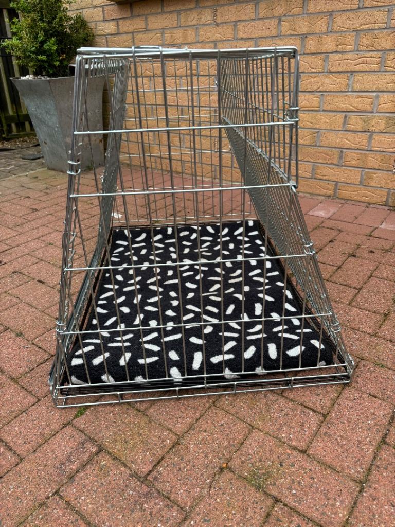 Dog crate for Volvo XC40