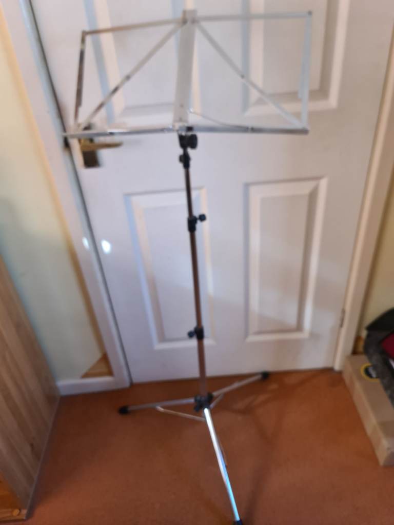 Music stand