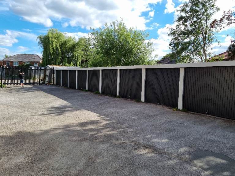 Garages, Lock up garages, Storage to rent