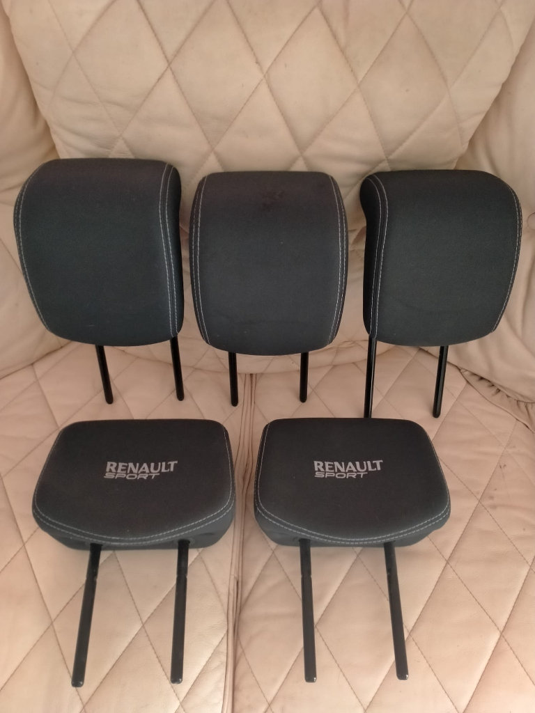 RENAULT CLIO MK3 HEADREST SET BLACK CLOTH WHITE STITCHING