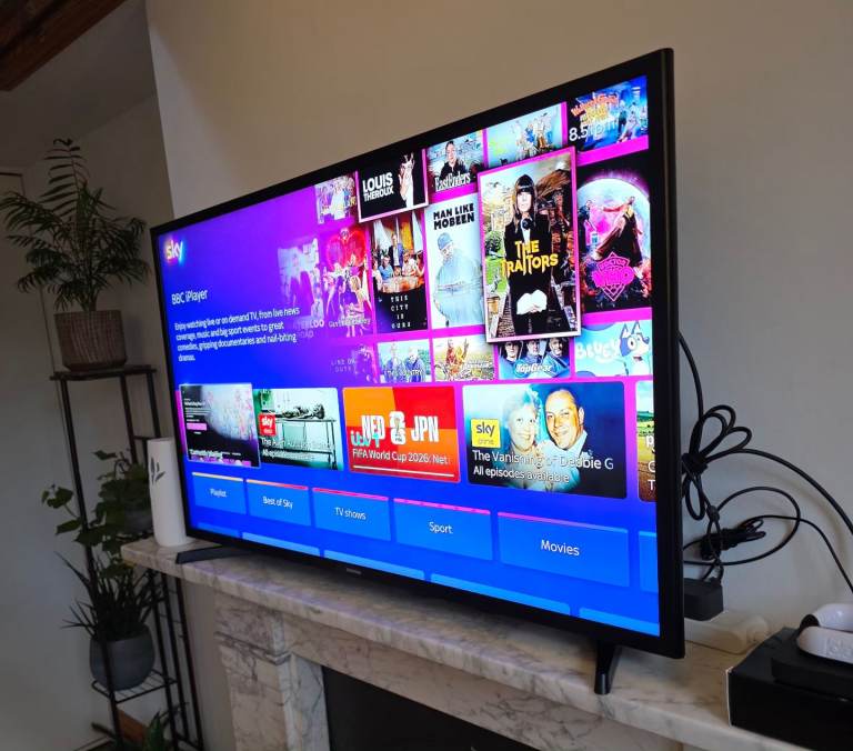 Samsung 40 Inch UE40T5300AEXXU Smart Full HD HDR LED TV