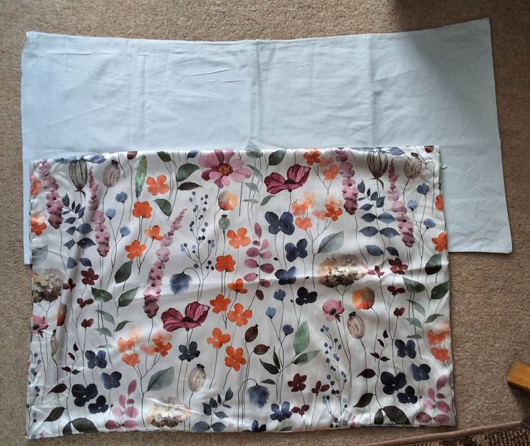 2 pillowcases, cushion covers