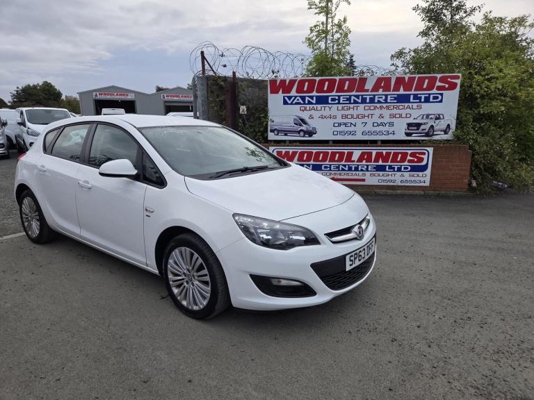 2013 ON 63 PLATE VAUXHALL ASTRA ENERGY 1.4 PETROL 5 DOOR HATCHBACK 69K 