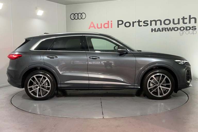 2025 Audi Q5 2.0 TDI Launch Edition SUV 5dr Diesel S Tronic quattro Euro 6 (s/s) (204 ps ESTATE D...