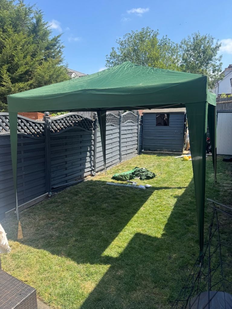 3x3m Pop Up Garden Gazebo with Sides and Carry Bag