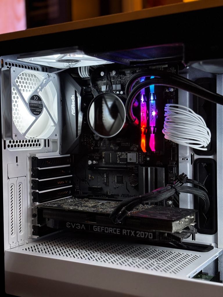 Custom Gaming PC |RTX 2070| i5-8600K|16 GB RAM |3.5 TB|Liquid-Cooled | Windows 11