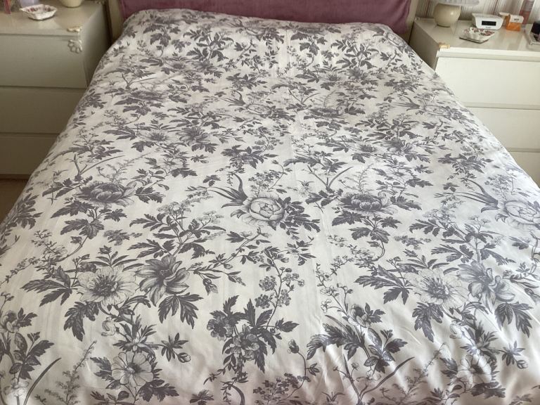 Kriton House king size quilt cover (no slips)