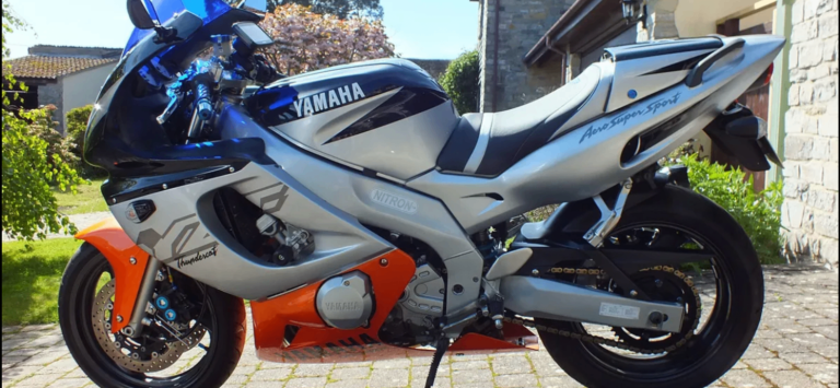 Yamaha, YZF, 1999, 599 (cc)