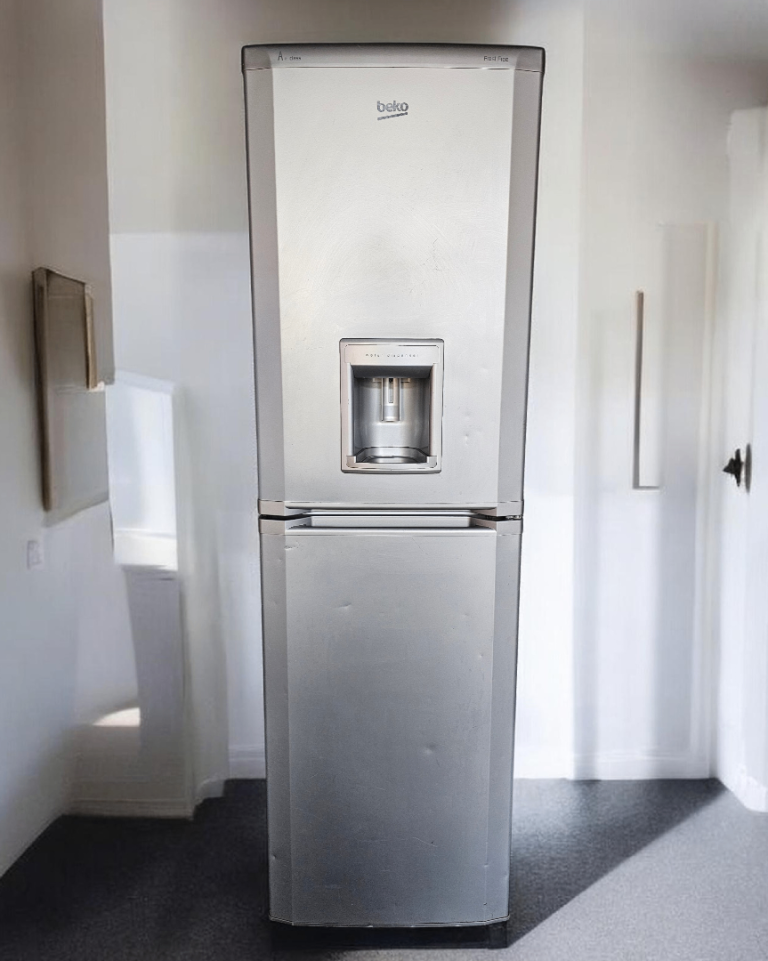 BEKO A+CLASS FROST FREE FRIDGE FREEZER WITH WATER DISPENSER 