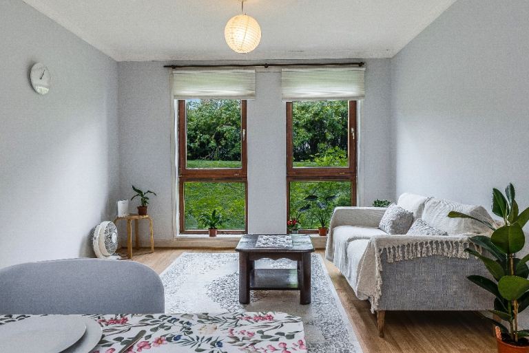 2 Bedroom Duddingston Apartment