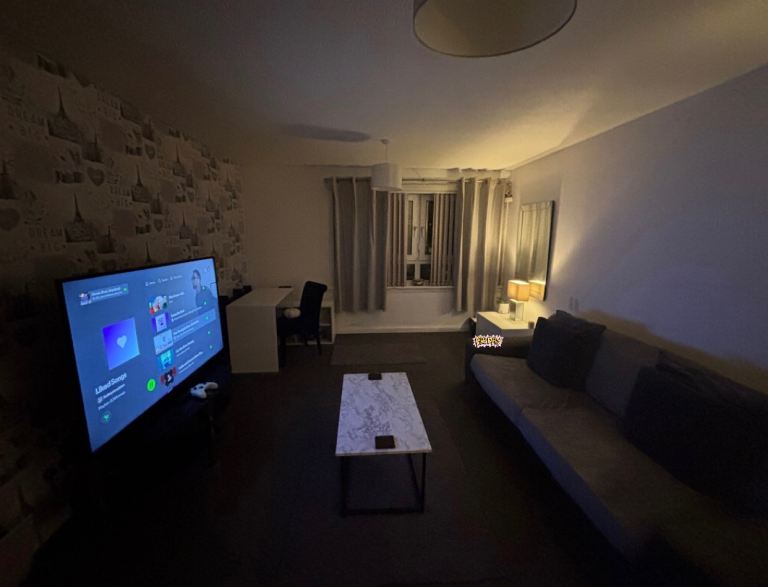 2-Bed Flat ↔ Swap for House 