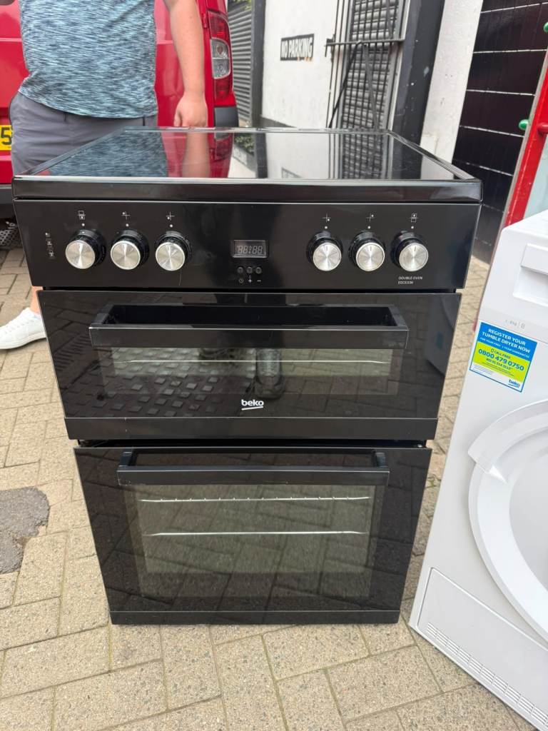 60 cms wide beko ceramic top cooker    Fully warranted   £179  Theses are £390 online