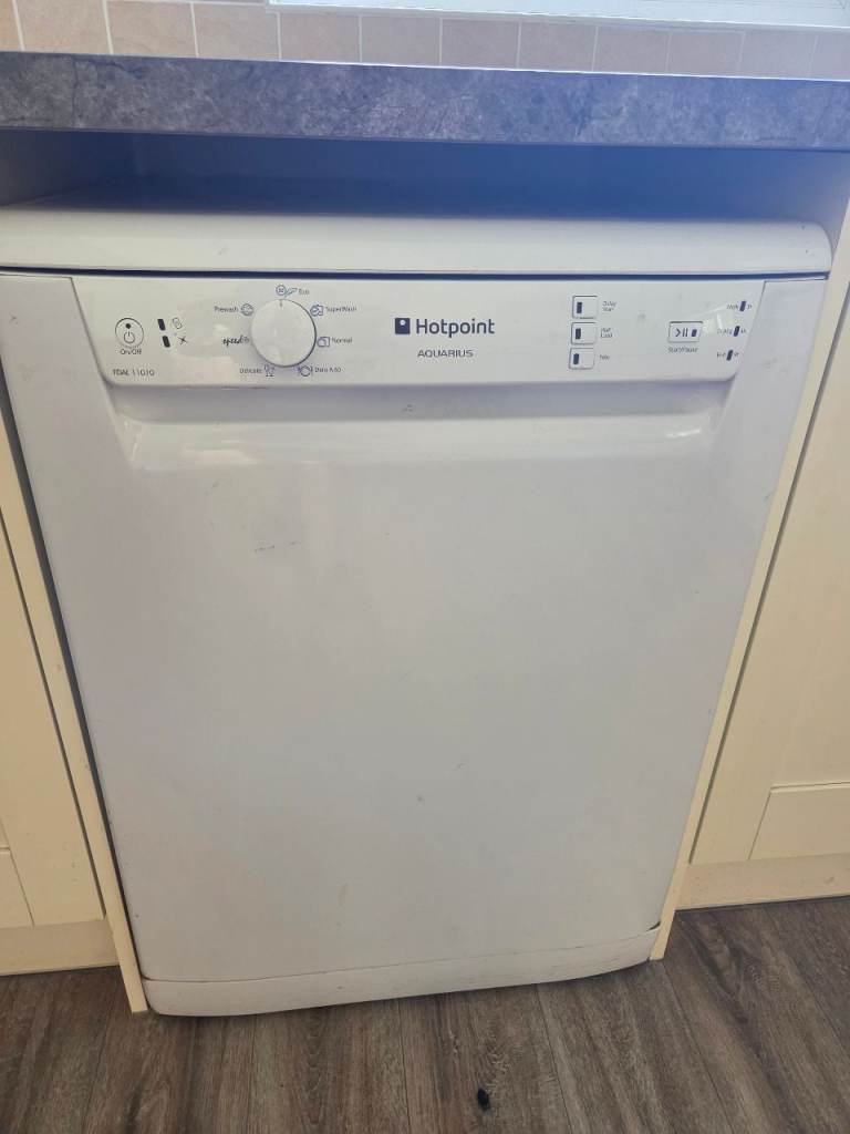 Hotpoint Dishwasher 