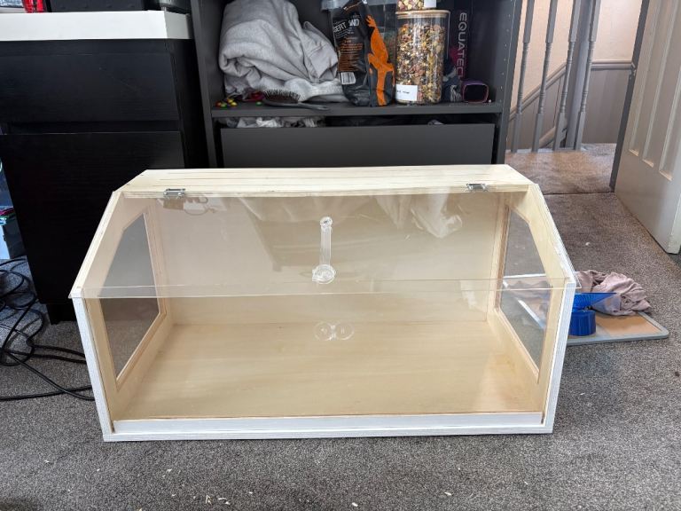 Hamster cage