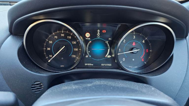 Jaguar, XE, Saloon, 2016, Manual, 1999 (cc), 4 doors