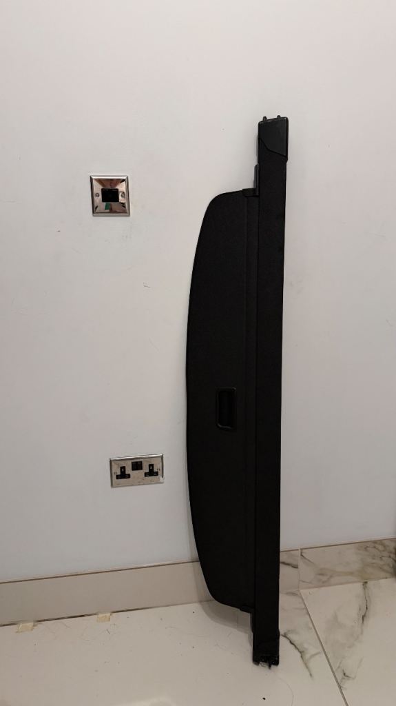 Audi retractable boot load cover Q7